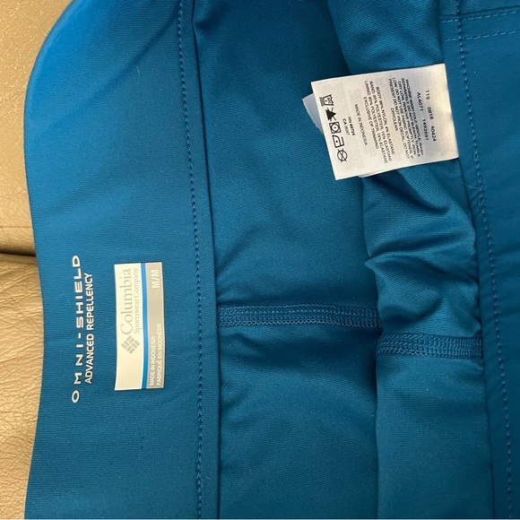 Columbia Omni-Shield Blue Active Skort size medium - Picture 5 of 7